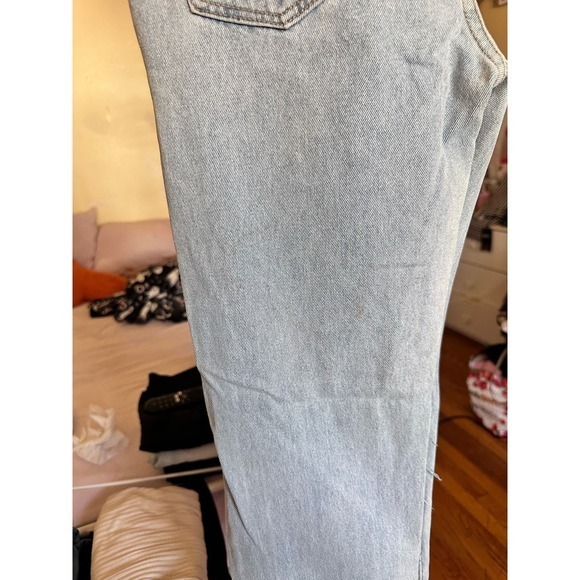 Adika Davis Straight Leg Distressed Jeans Size Medium Light Wash - Picture 12 of 13